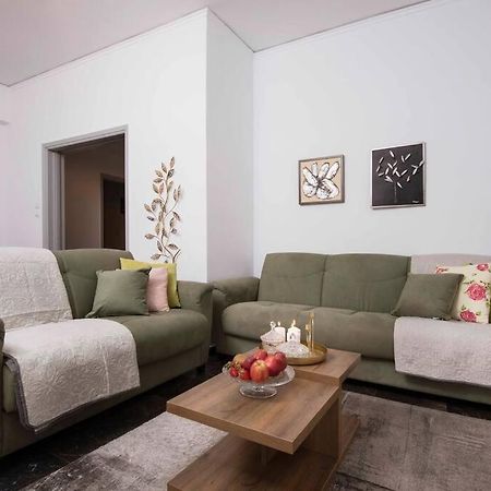 Lovely,Central, Spacious 2-Bedrooms Apartment Pire Dış mekan fotoğraf