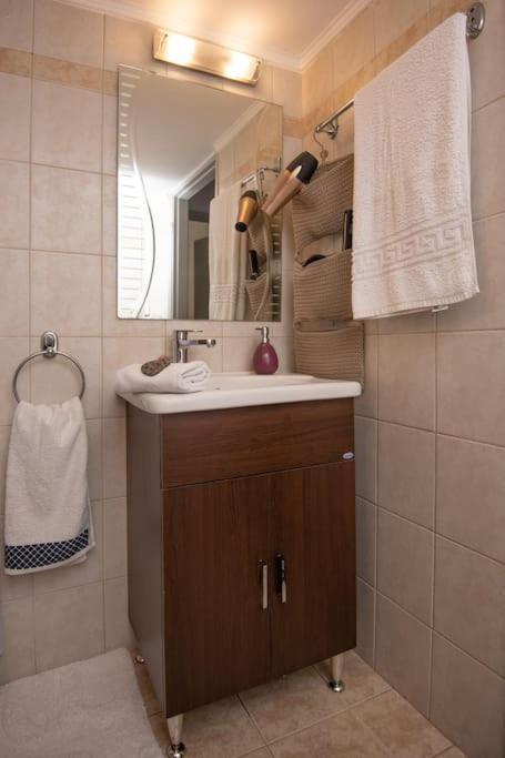 Lovely,Central, Spacious 2-Bedrooms Apartment Pire Dış mekan fotoğraf