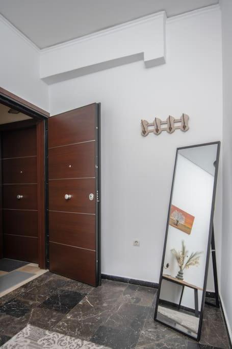 Lovely,Central, Spacious 2-Bedrooms Apartment Pire Dış mekan fotoğraf